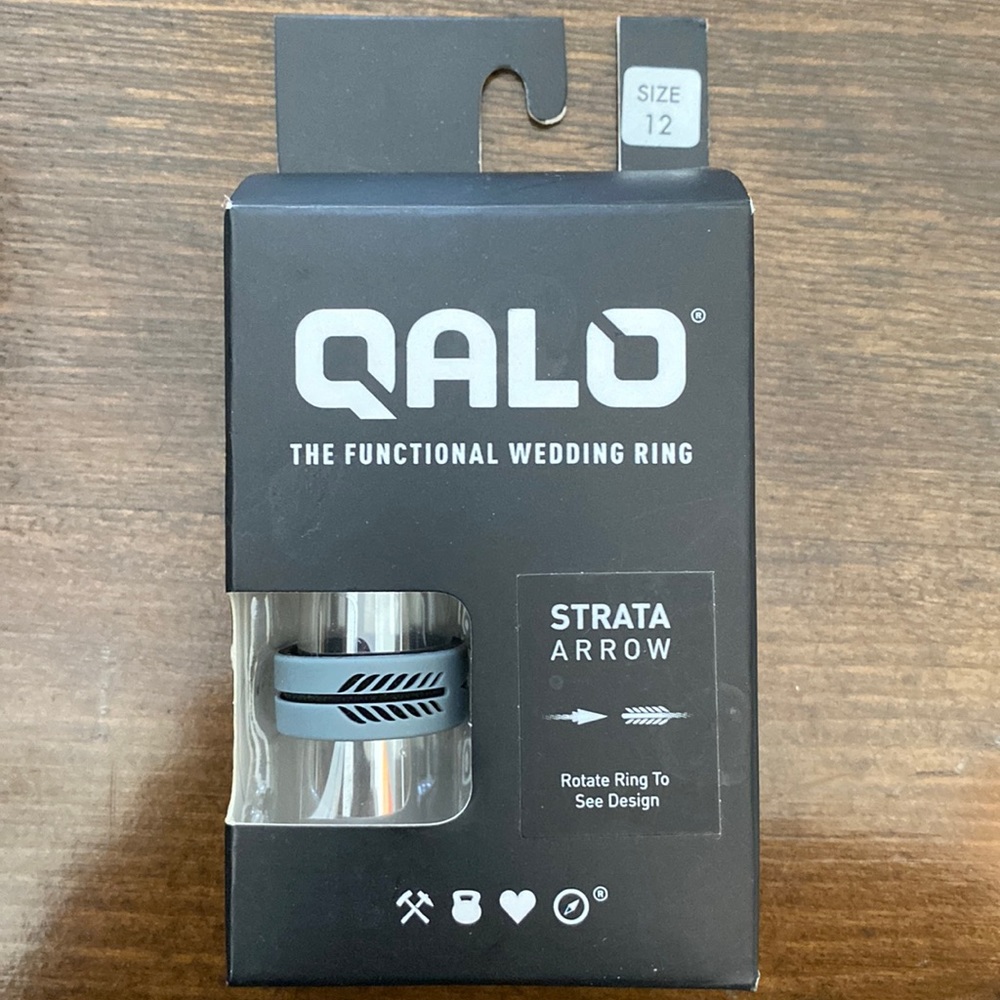 Qalo mens wedding ring new
